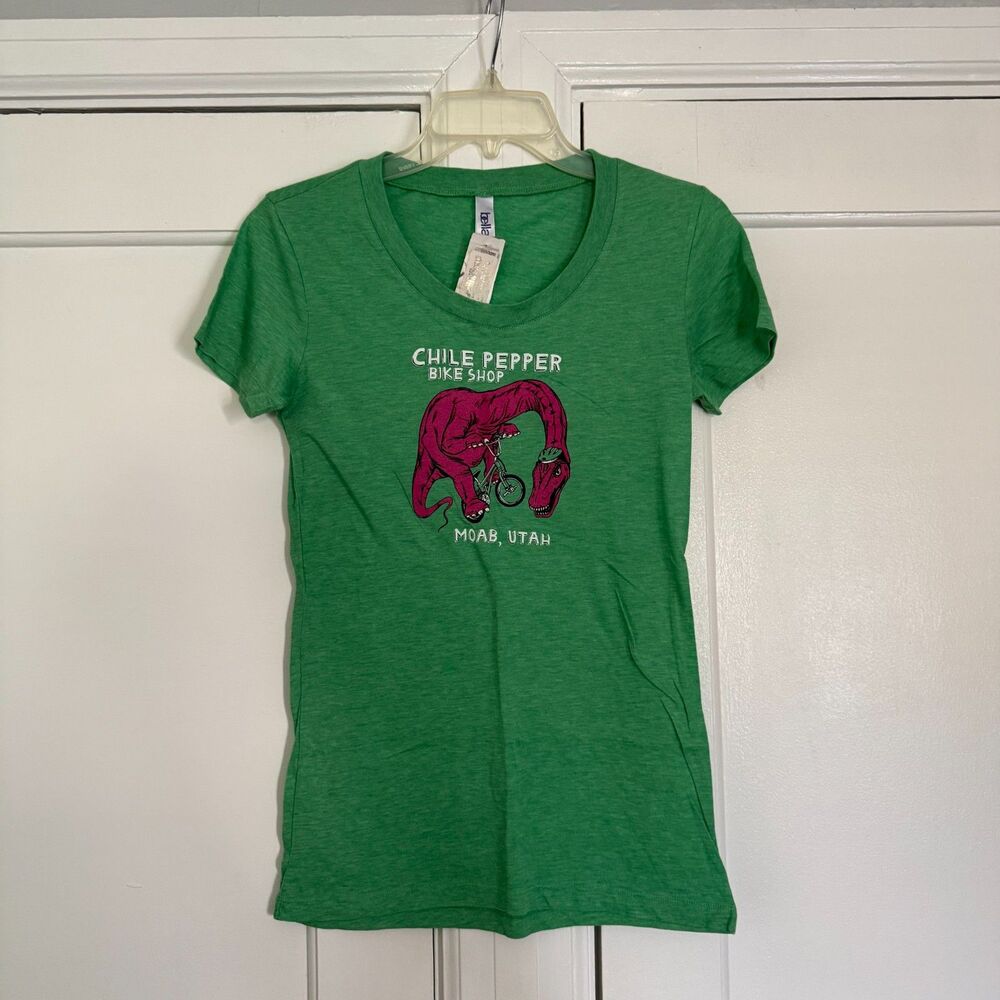 CHILI PEPPER BIKE/BICYCLE SHOP Women's T-Shirt Size M  NWT